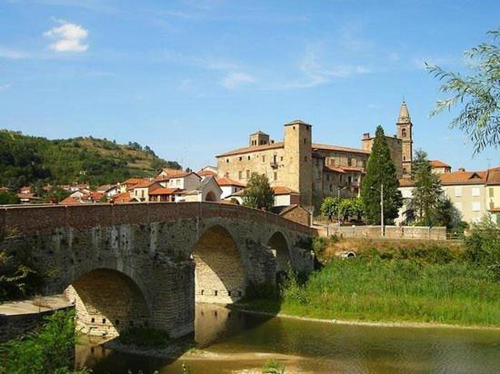Casa Domenica - Home&More Monastero Bormida Luaran gambar